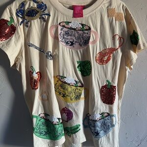 QUEEN OF SPARKLES Cream Tee with Seafood Gumbo Designs